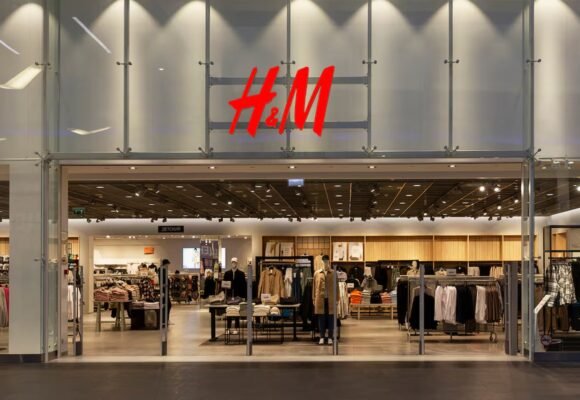 H&M Profit Misses Estimates as Turnaround Questions Persist
