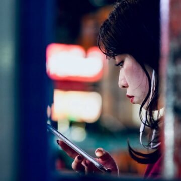Why Consumer Trust Will Determine the Future of Fashion E-Commerce