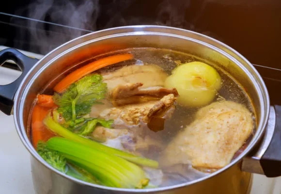 The secret to a non-cloudy chicken stock | Kitchen aide